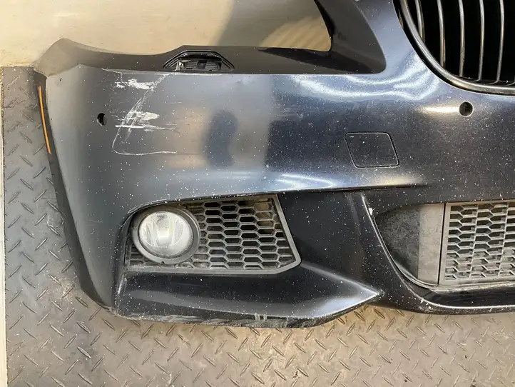 BMW 5 F10 F11 (2009 - 2016) 7905289 Комплект переднего бампера — фото 17
