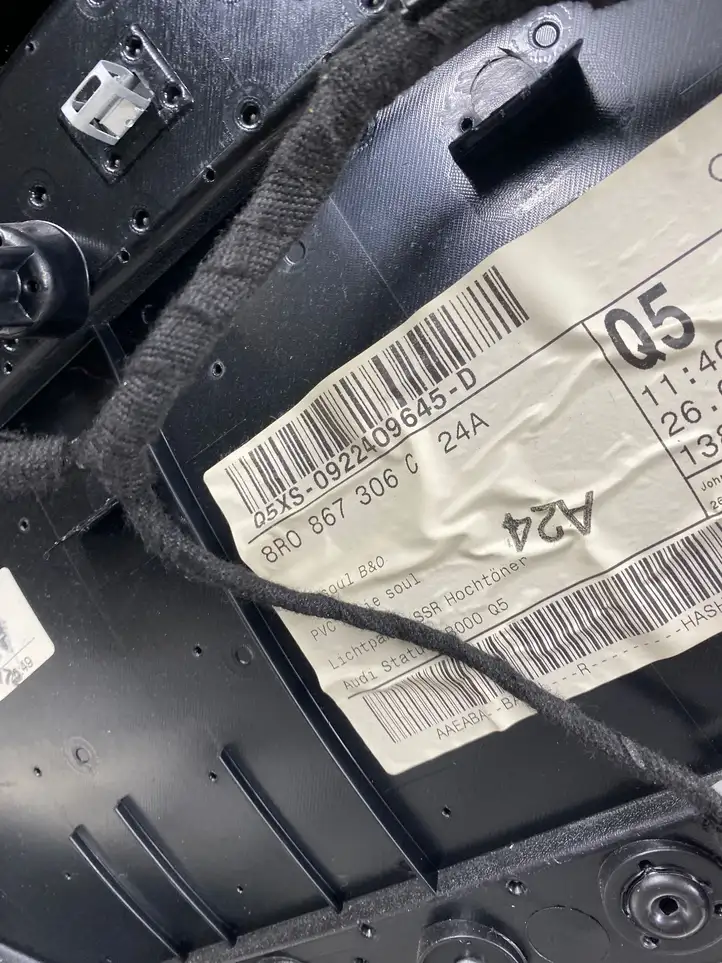 Audi Q5 SQ5 (2008 - 2012) 8R0861334 Обшивка задней двери — фото 6