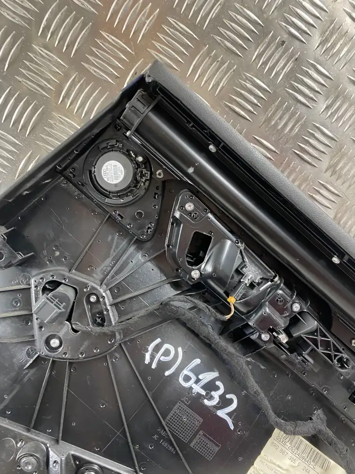 Audi Q5 SQ5 (2008 - 2012) 8R0861333 Обшивка задней двери — фото 13