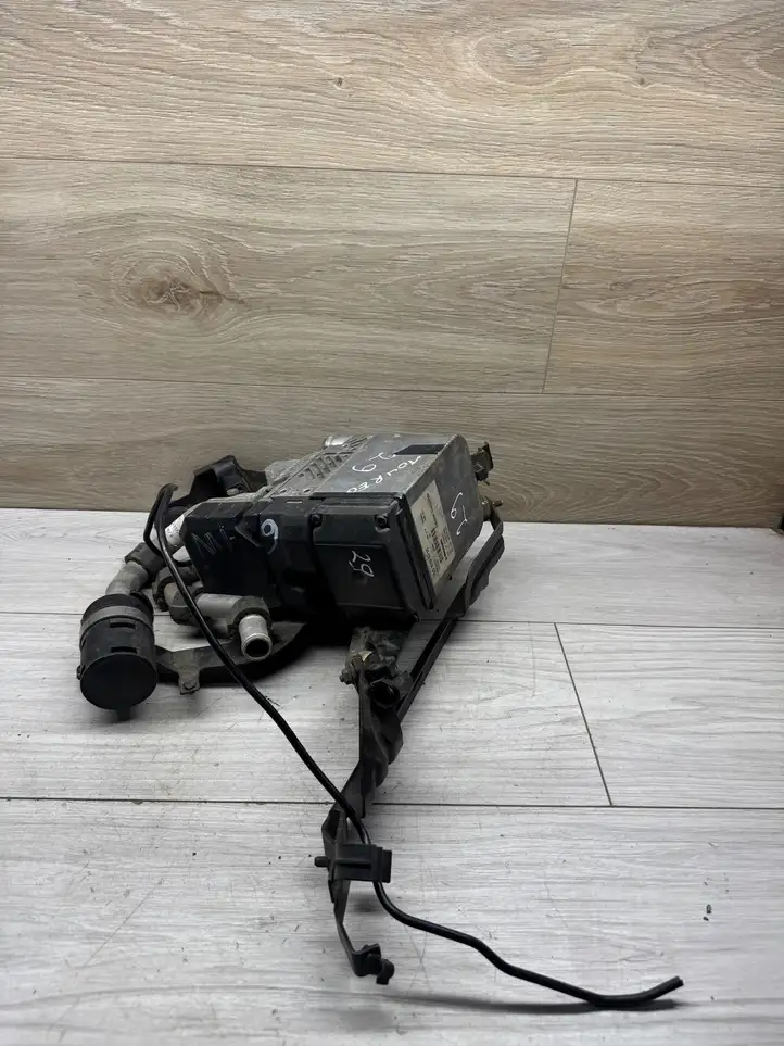 Volkswagen Touareg I (2002 - 2010) 7L0819750C Кронштейн Webasto — фото 1