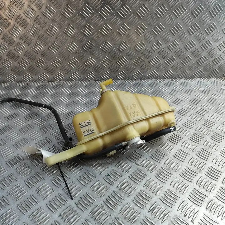 Nissan 370Z (2008 - 2014) 21710JK90B Расширительный бачок — фото 2