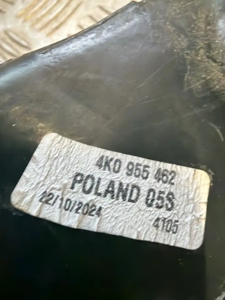 Audi A6 S6 C8 4K (2018 - ) 4K0955462 Горловина бачка омывателя — фото 1