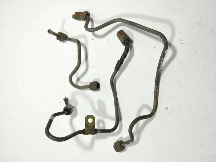 Toyota Land Cruiser (J120) (2002 - 2009) Трубка подачи топлива в форсунки — фото 2