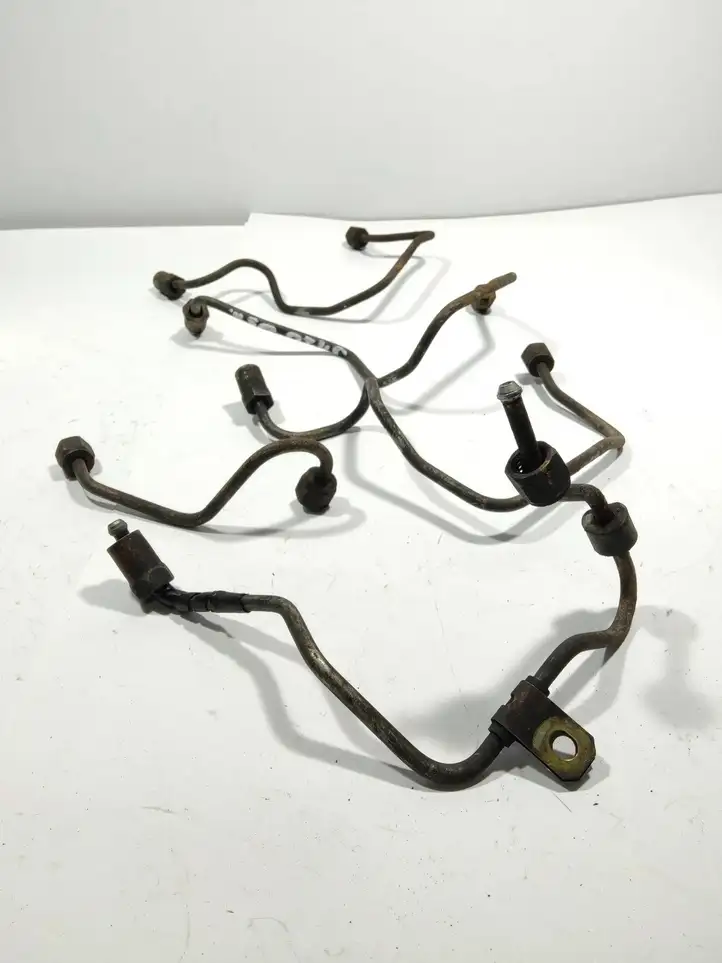 Toyota Land Cruiser (J120) (2002 - 2009) Трубка подачи топлива в форсунки — фото 1