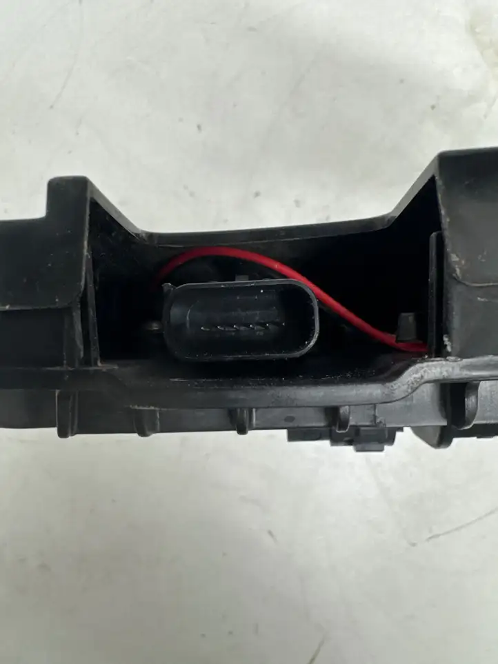 Tesla Model S (2021 - ) 100983000A Наружная ручка двери — фото 3