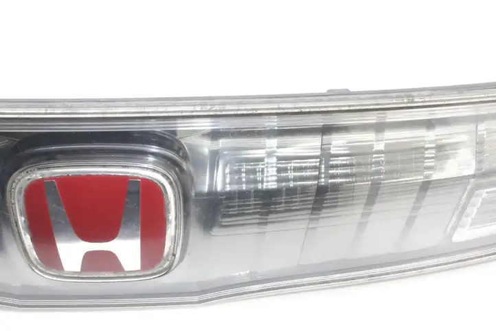 Honda Civic (2006 - 2011) Задний фонарь в крышке багажника — фото 3