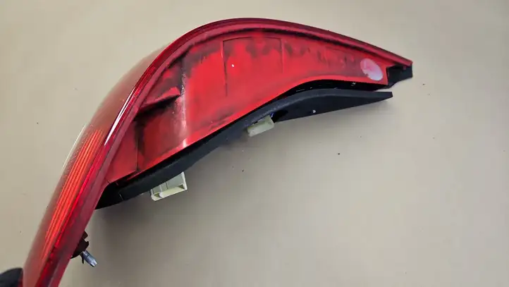 Mercedes-Benz SL R230 (2001 - 2012) A2308201164 Задний фонарь в кузове — фото 3