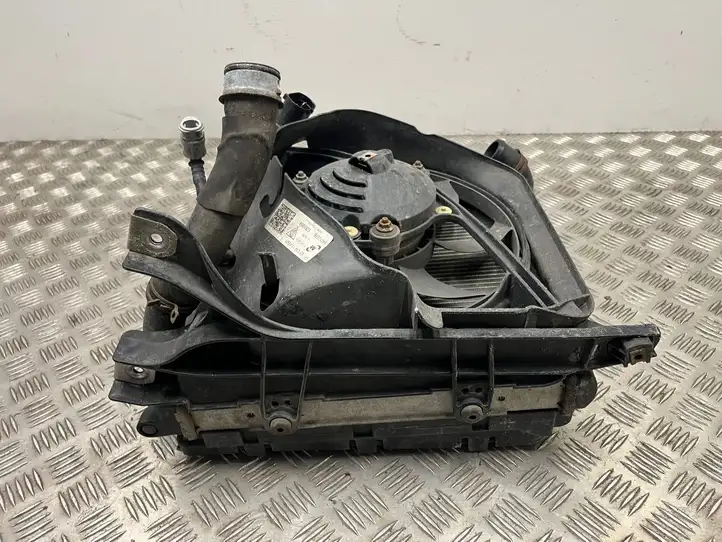 Porsche 911 991 (2011 - 2019) 99110613203 Радиатор охлаждающей жидкости двигателя — фото 3