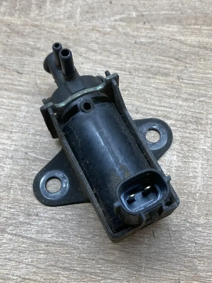 Toyota Corolla E120 E130 (2000 - 2004) 2581927050 Соленоид турбины — фото 2