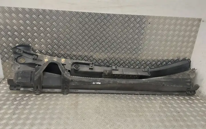 Toyota Prius (XW50) (2015 - ) 5578147240 Жабо стеклоочистителей — фото 2