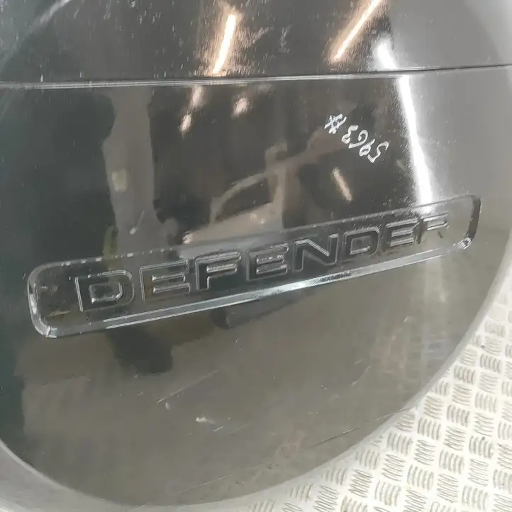 Land Rover Defender (2020 - ) N8B247212AW Задняя боковая обшивка салона — фото 3