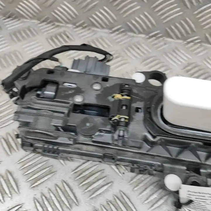 Land Rover (2024 - ) M8E222400AD Наружная ручка двери — фото 2