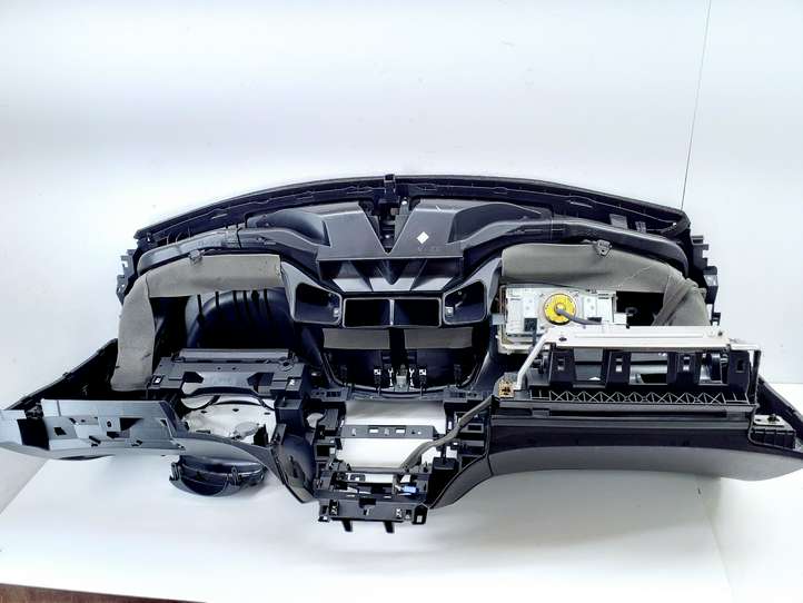 Nissan Qashqai (2013 - 2017)   Панель