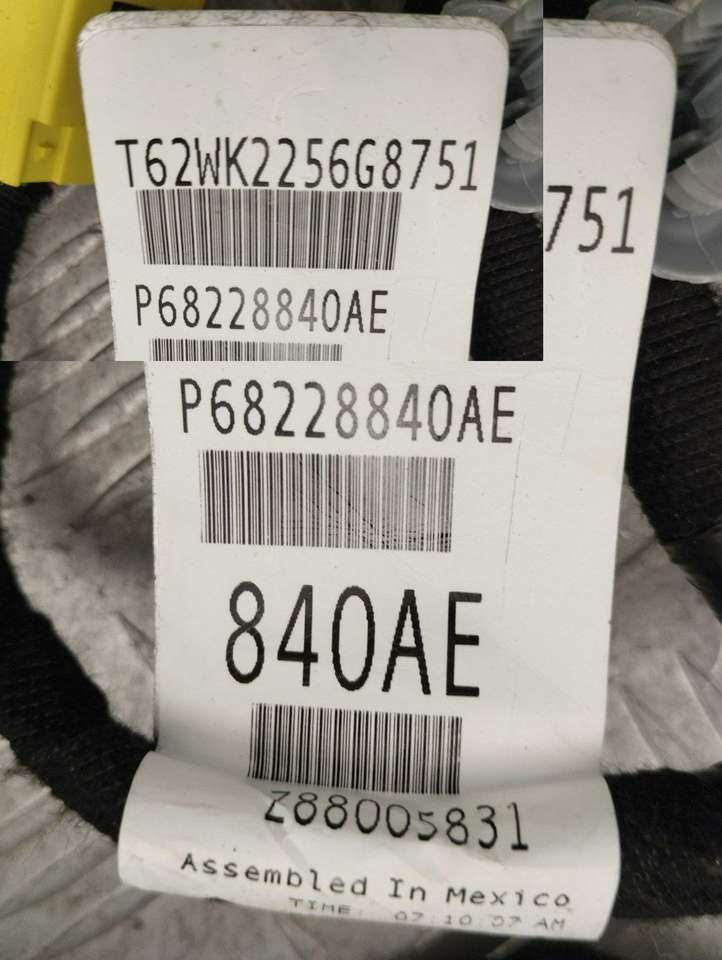 Chrysler Pacifica (2016 - )  68234608AE Другой проводник