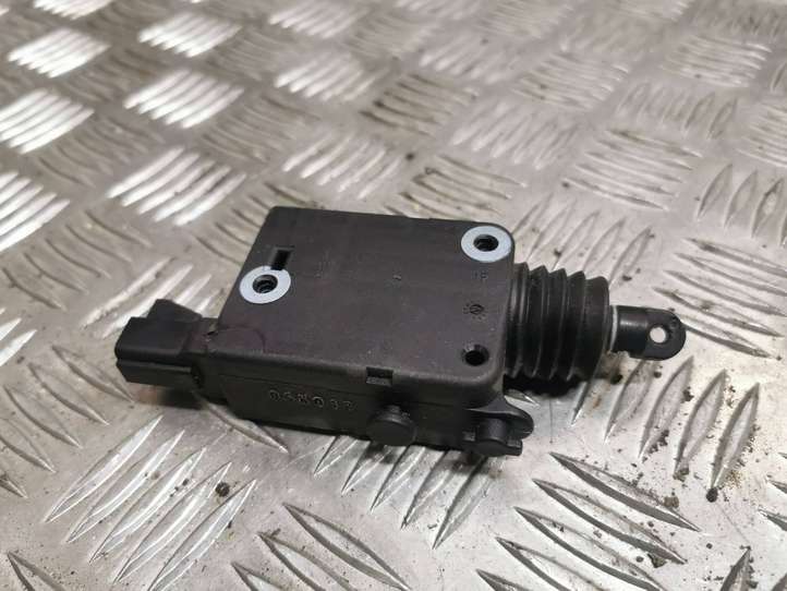 Opel Zafira (2003 - 2006)  90460062 Привод замка задней двери