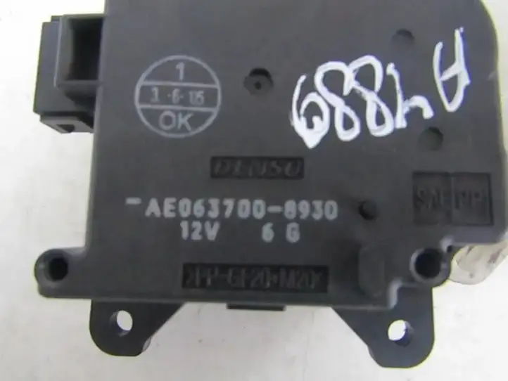 Toyota Corolla Verso AR10 (2004 - 2009) AE0637008930 Двигатель задвижки потока воздуха — фото 1