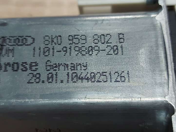 Audi Q5 (2008 - 2012)  8K0959802B электродвигатель переднего стеклоподъемника