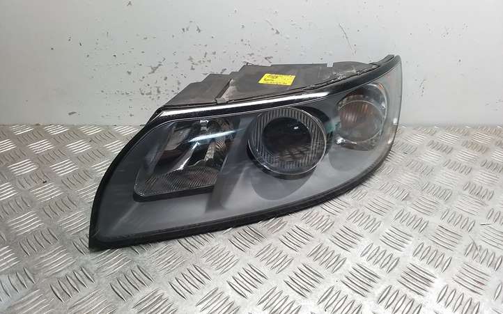 Volvo S40 (2004 - 2007)  30698885 Передняя фара