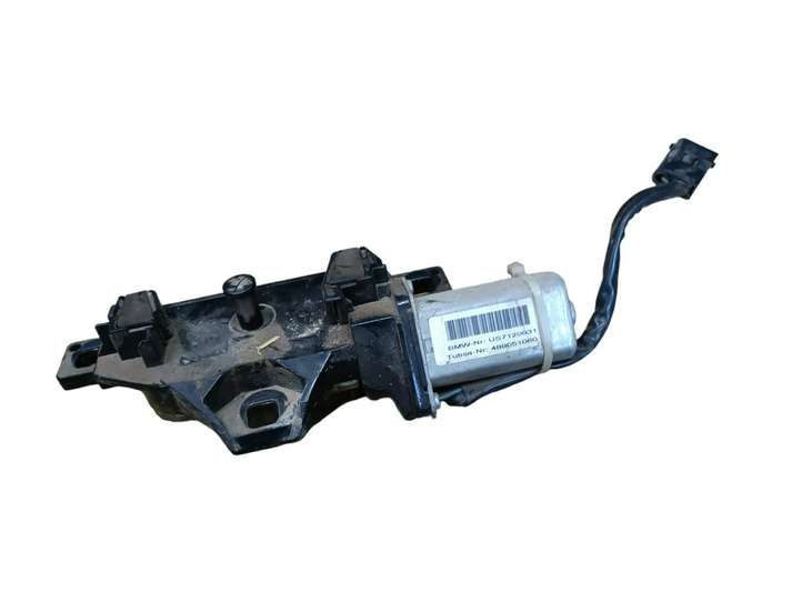 BMW 5 E60 E61 (2004 - 2010)  US7129931 Притягиватель задней крышки