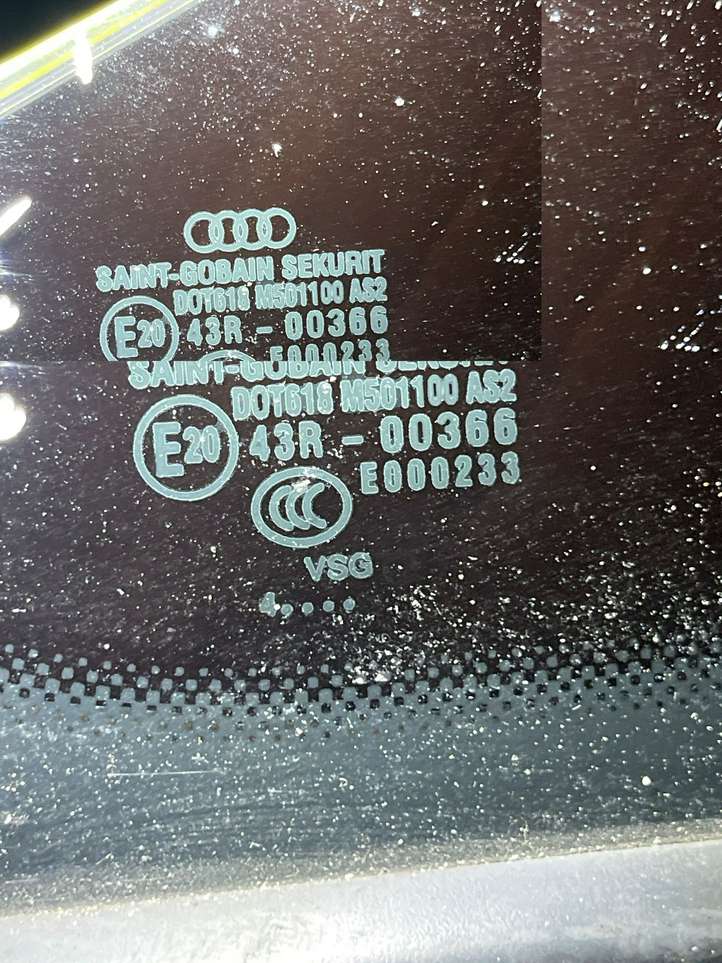 Audi A8 (2005 - 2007)   Заднее боковое стекло кузова