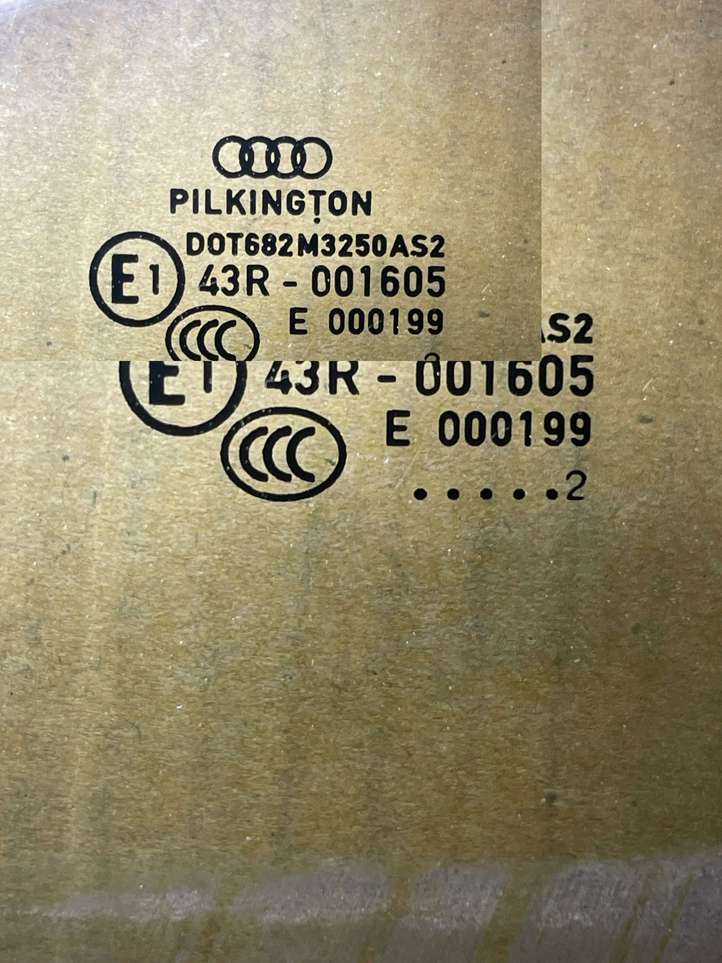 Audi A4 (2011 - 2015)   Основное стекло передних дверей (четырехдверного автомобиля)
