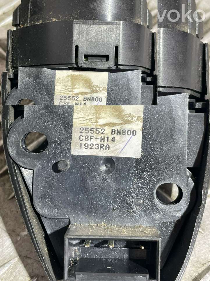 Nissan Almera Tino (2000 - 2006)  25552BN800 Включатель (включатели) управления бортового компьютера