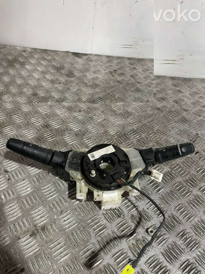Nissan Almera Tino (2000 - 2006)  25560BU810 Комплект ручек