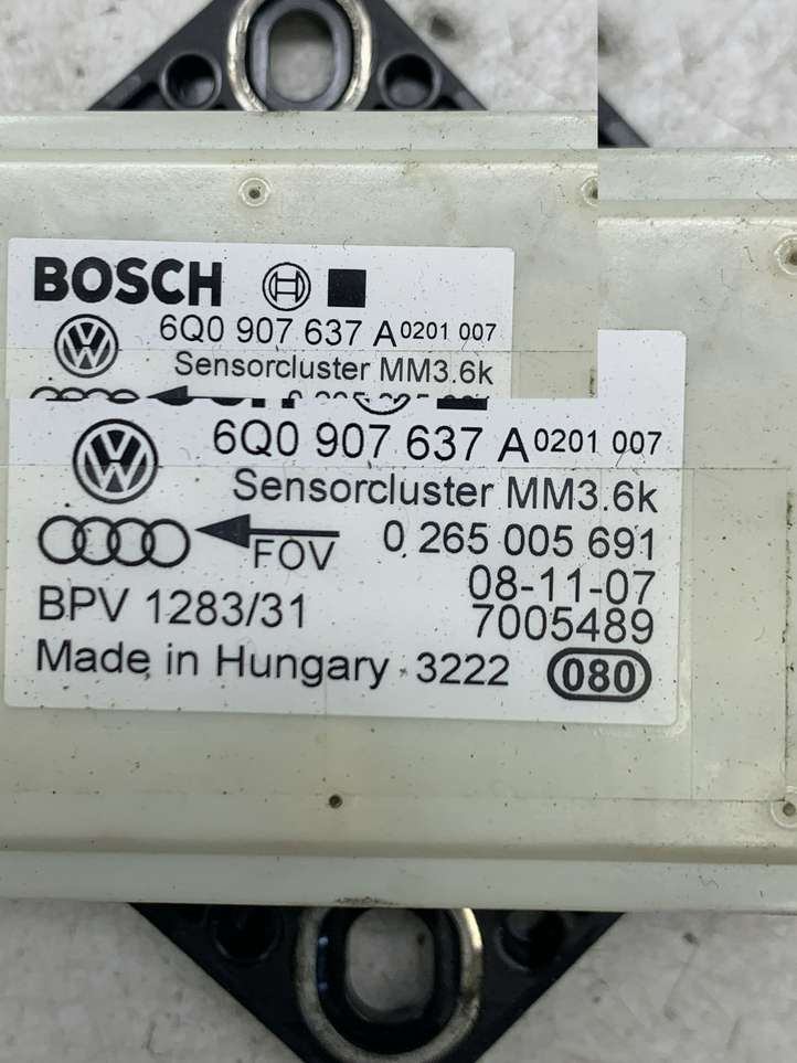 Skoda Roomster (2006 - 2010)  6Q0907637A Датчик ESP (системы стабильности) (датчик курсовой устойчивости))