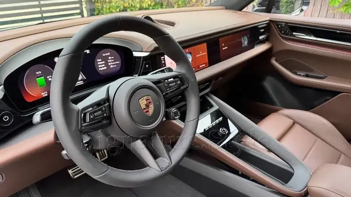 Porsche Macan (95B) (2019 - ) 95B880201DN Подушка безопасности руля — фото 1