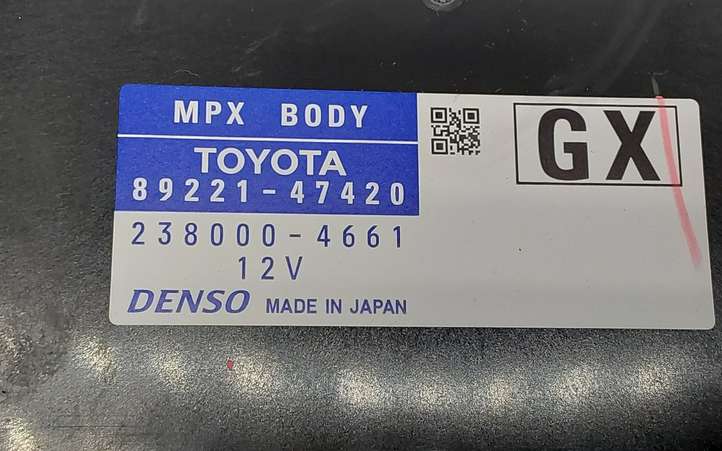 Toyota Prius+ (ZVW40) (2011 - 2018)  8922147420 Блок предохранителей
