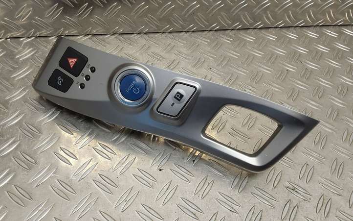 Toyota Prius+ (ZVW40) (2011 - 2018)  5544647070 Рамка рычага переключения передач