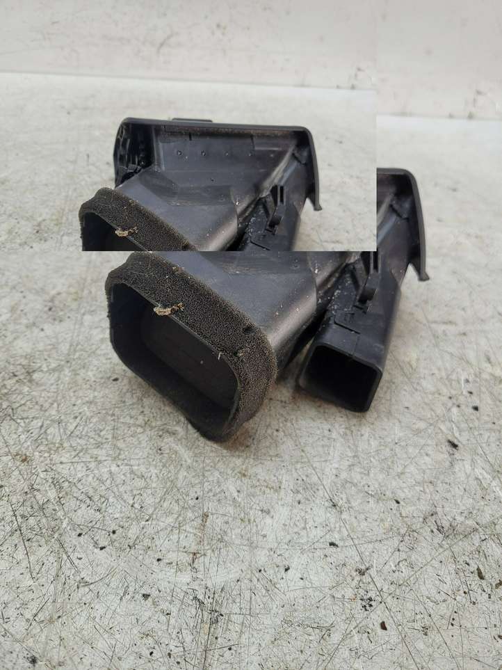 BMW 3 E46 (1998 - 2005)  64228361897 Боковая воздушный дефлектор