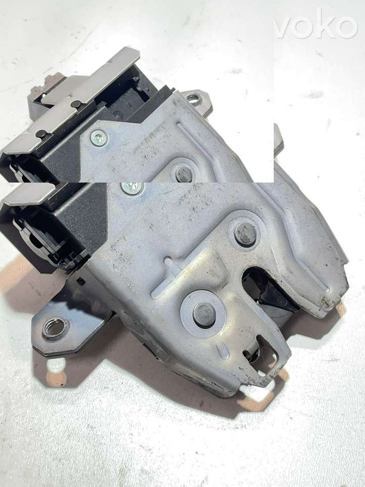 Volvo XC60 (2008 - 2013)  31301300 Замок задней крышки