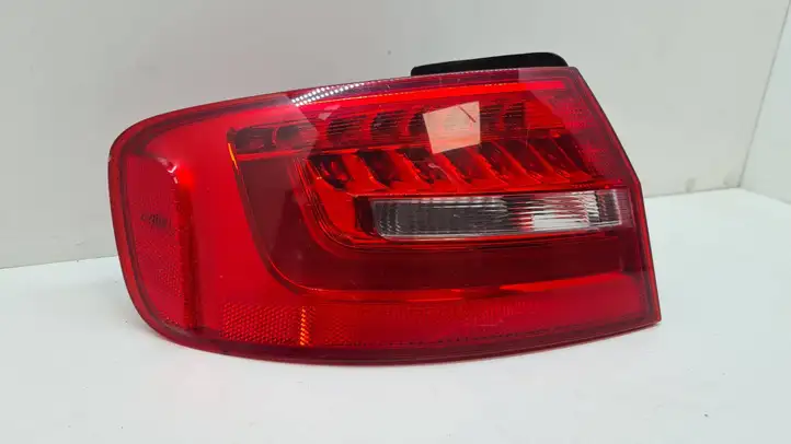 Audi A4 S4 B8 8K (2011 - 2015) 8K5945095AD Отделка (ленточка) заднего фонаря — фото 1