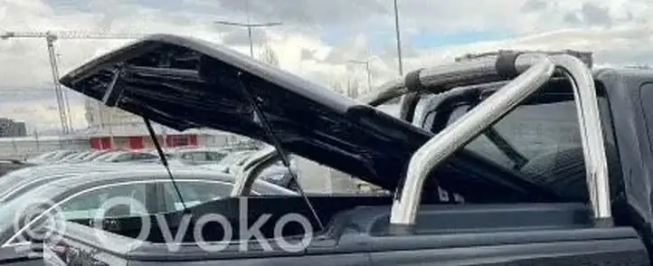 Volkswagen Amarok (2016 - 2023) Жалюзи кузова — фото 1