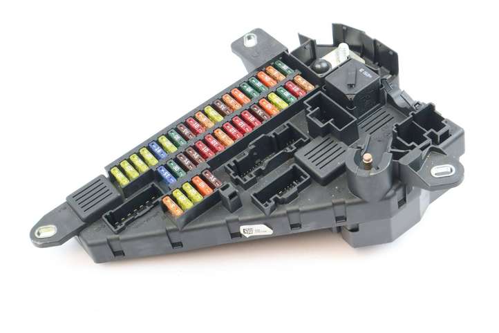BMW M6 E63/E64 (2004 - 2010)  6906619 Блок предохранителей