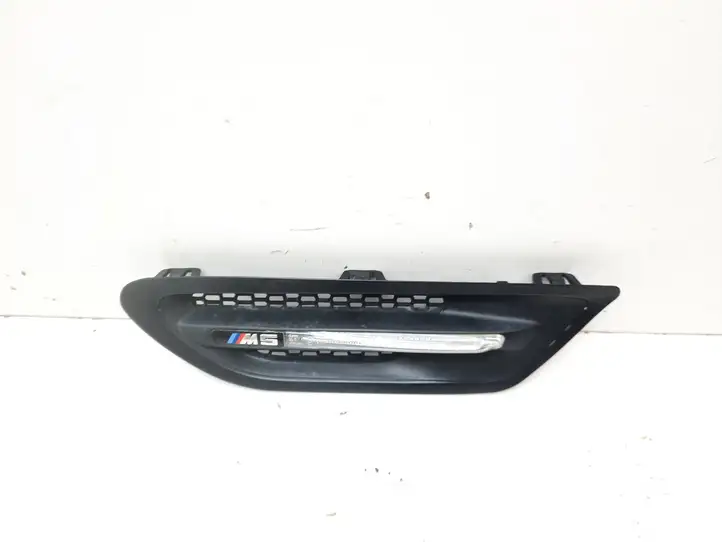 BMW M5 F10 (2011 - 2013) Поворотный фонарь крыла — фото 2