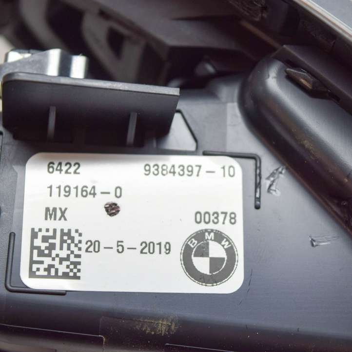 BMW X3 G01 (2018 - )  9384397 Воздушная решётка окна