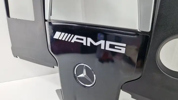 Mercedes-Benz (2024 - ) A1770106911 Крышка двигателя декоративная — фото 2