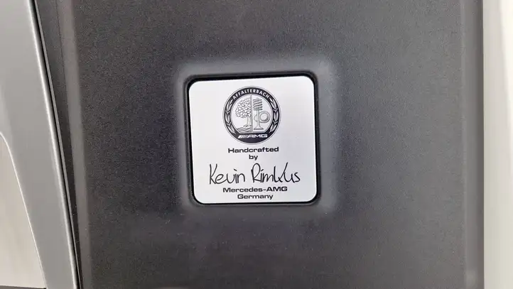 Mercedes-Benz (2024 - ) A1770106911 Крышка двигателя декоративная — фото 3