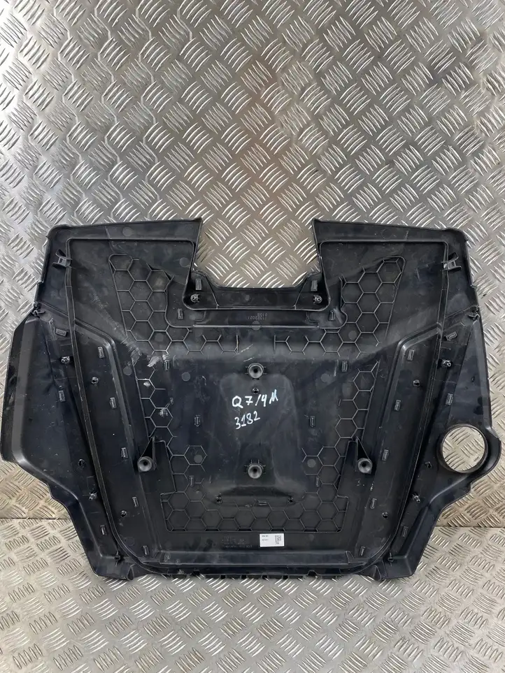 Audi Q7 4M (2015 - ) 4M0133849T Крышка двигателя декоративная — фото 6