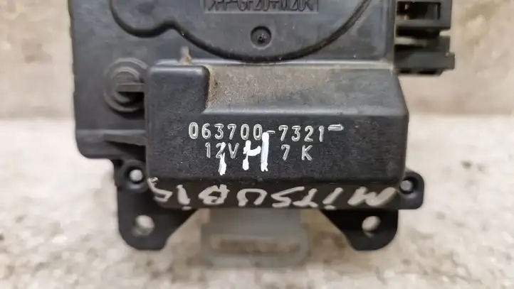 Mitsubishi Grandis (2003 - 2012) 0637007321 Двигатель задвижки потока воздуха — фото 3
