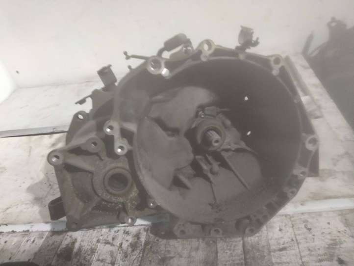 Opel Vectra (2002 - 2005)  13101871 Механическая коробка передач, 5 передач