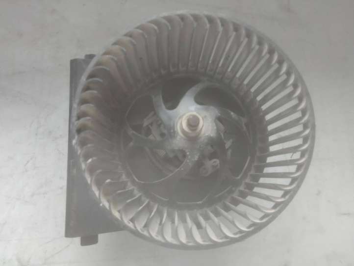 Volkswagen Bora (1998 - 2005)  1J1819021A Вентилятор печки