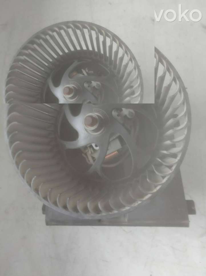 Volkswagen Golf IV (1998 - 2005)  1J1819021A Вентилятор печки