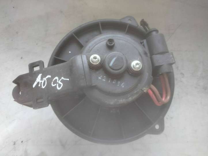 Audi A6 (1997 - 2001)  4B1820021 Вентилятор печки