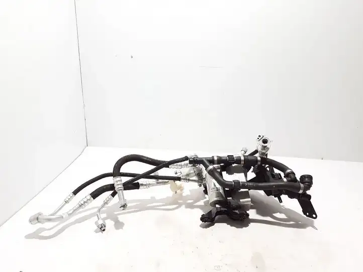 BMW 4 G22 G23 G24 G26 (2020 - ) 9474905 Трубки и шланги кондиционера — фото 2