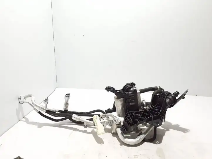 BMW 4 G22 G23 G24 G26 (2020 - ) 9474905 Трубки и шланги кондиционера — фото 3
