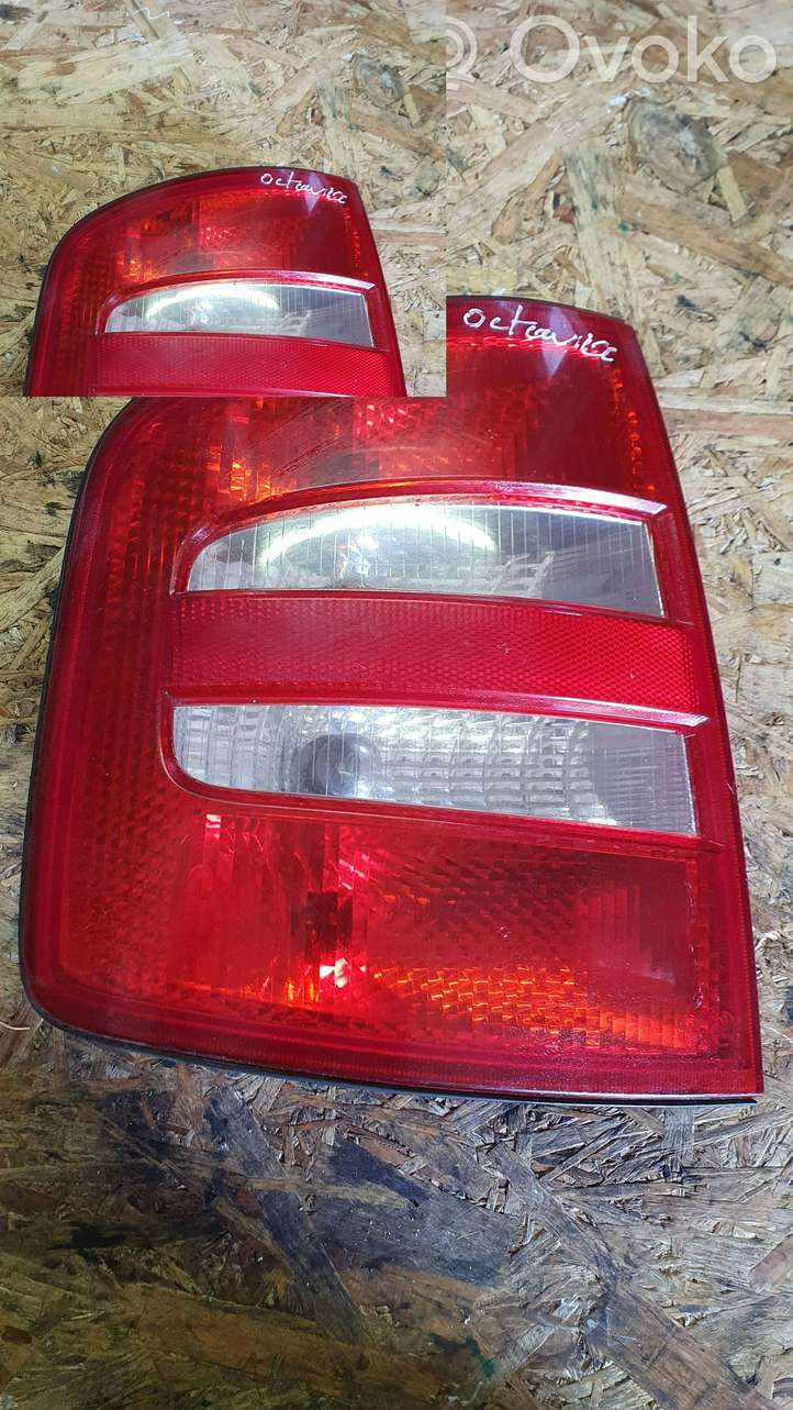 Skoda Fabia Mk1 (6Y) (1999 - 2007)  6Y9945111B Задний фонарь в кузове