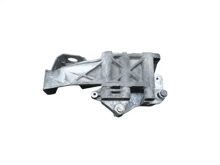 Renault Trafic II (X83) (2002 - 2014) 8200140428 Кронштейн двигателя — фото 1